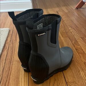 Sorel Charcoal and Black Waterproof Boots